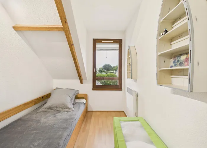 Maison Vue Pour 2 Adultes Et 2 Enfants